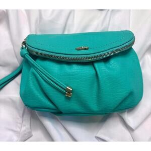JUICY COUTURE Elegant Turquoise Leather Wristlet/Clutch, EUC
